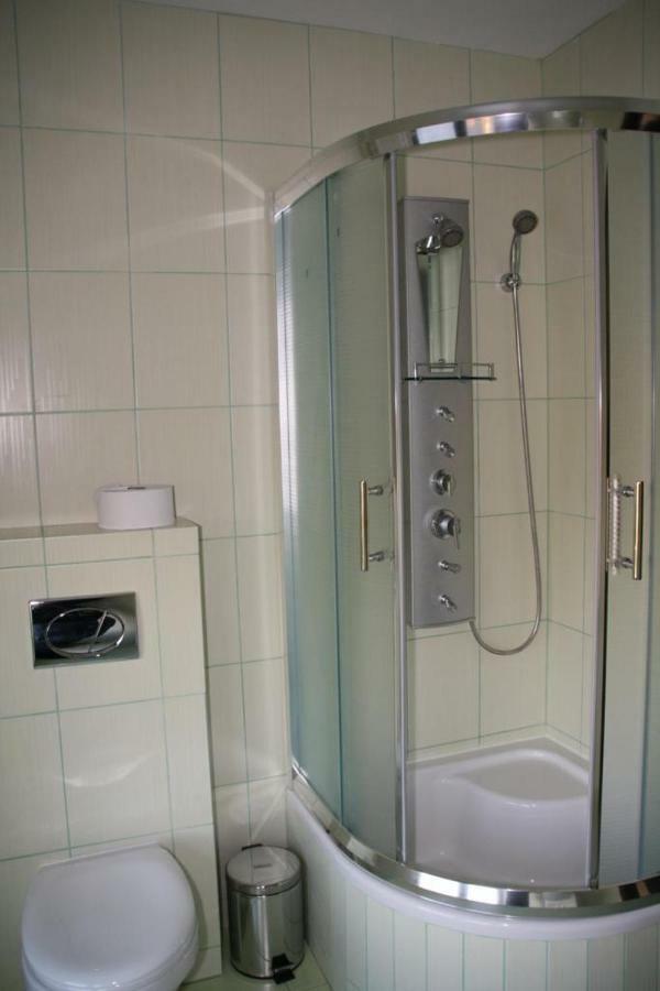 Hotel For You Пабьянице Экстерьер фото